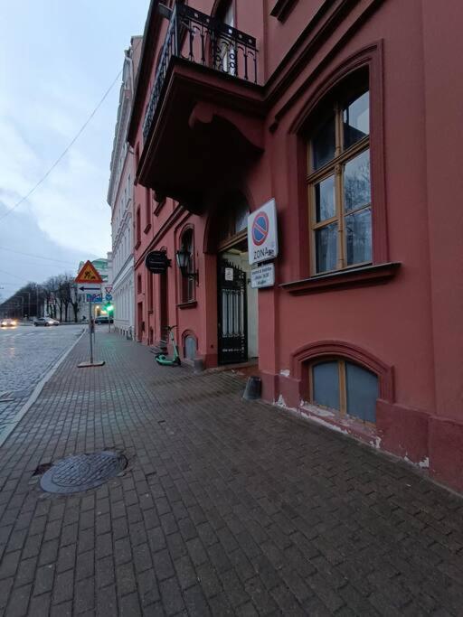 Spacious Old Town Family Peachy 2 Bedrooms Apartment, Nearby The Riga Presidential Castle 外观 照片