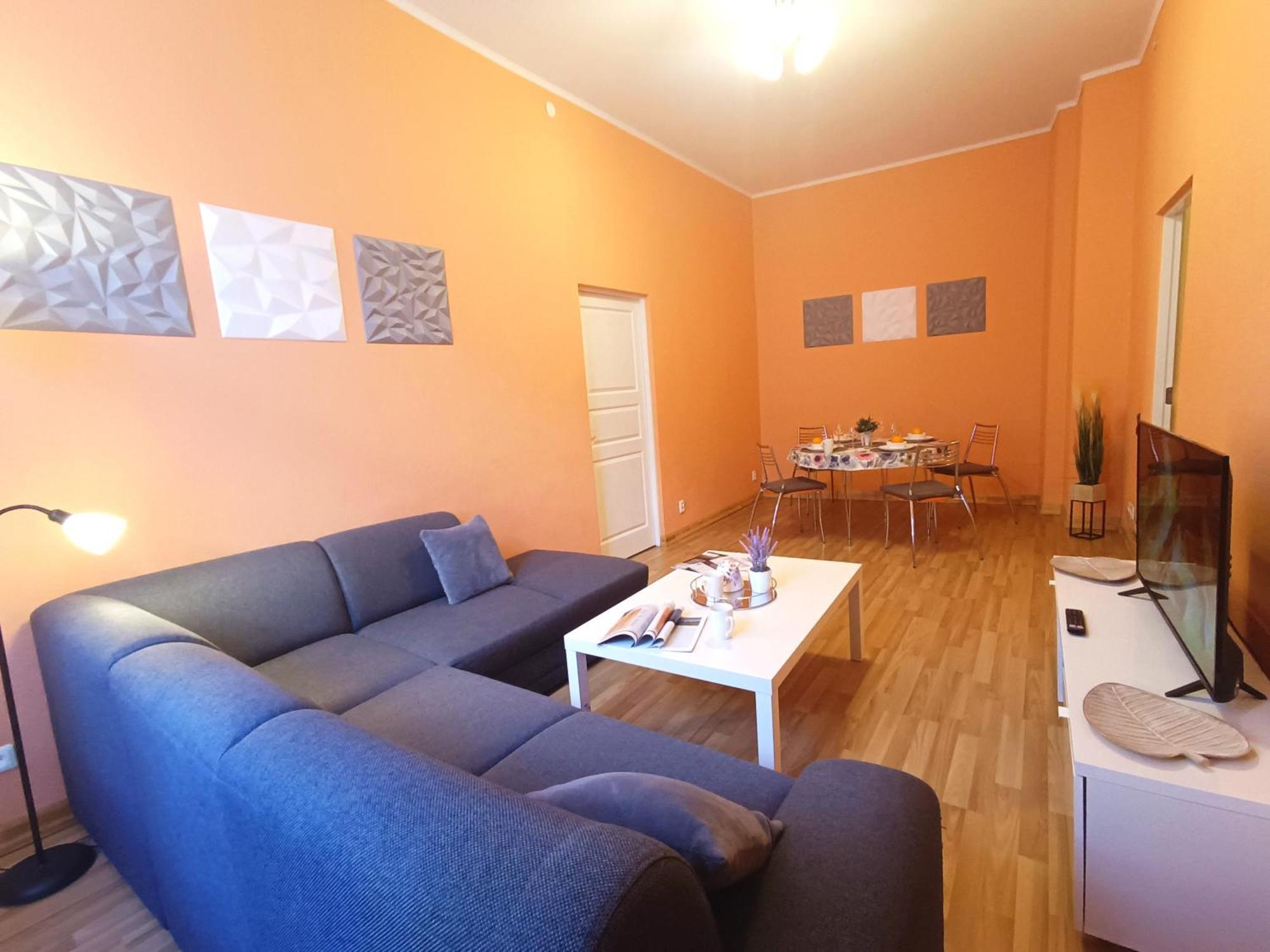 Spacious Old Town Family Peachy 2 Bedrooms Apartment, Nearby The Riga Presidential Castle 外观 照片