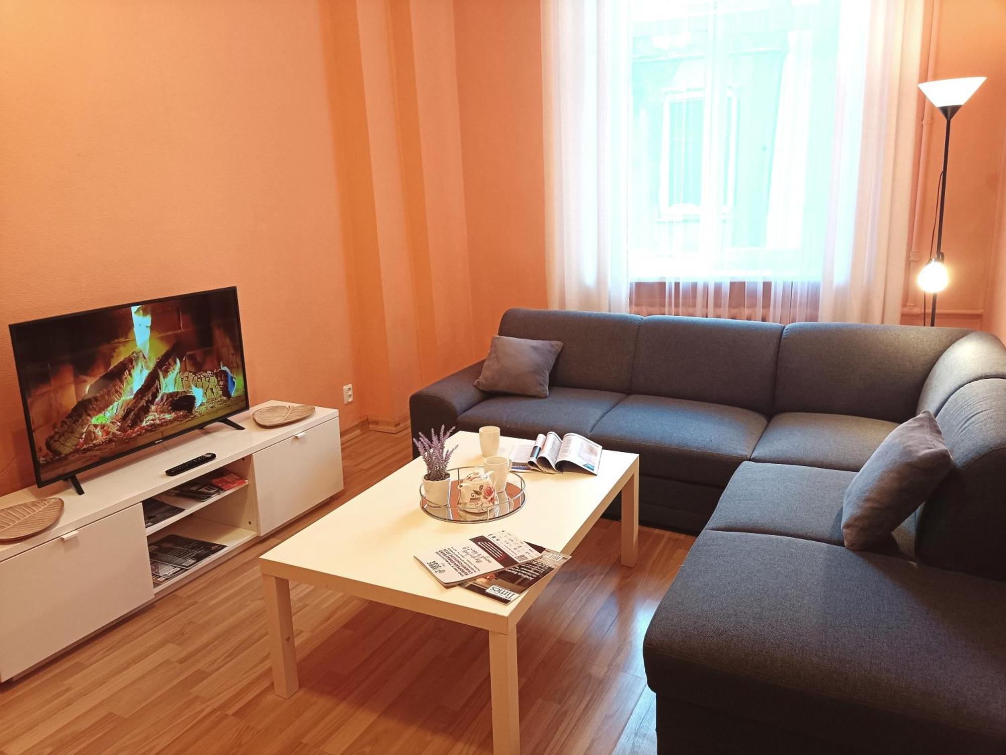 Spacious Old Town Family Peachy 2 Bedrooms Apartment, Nearby The Riga Presidential Castle 外观 照片