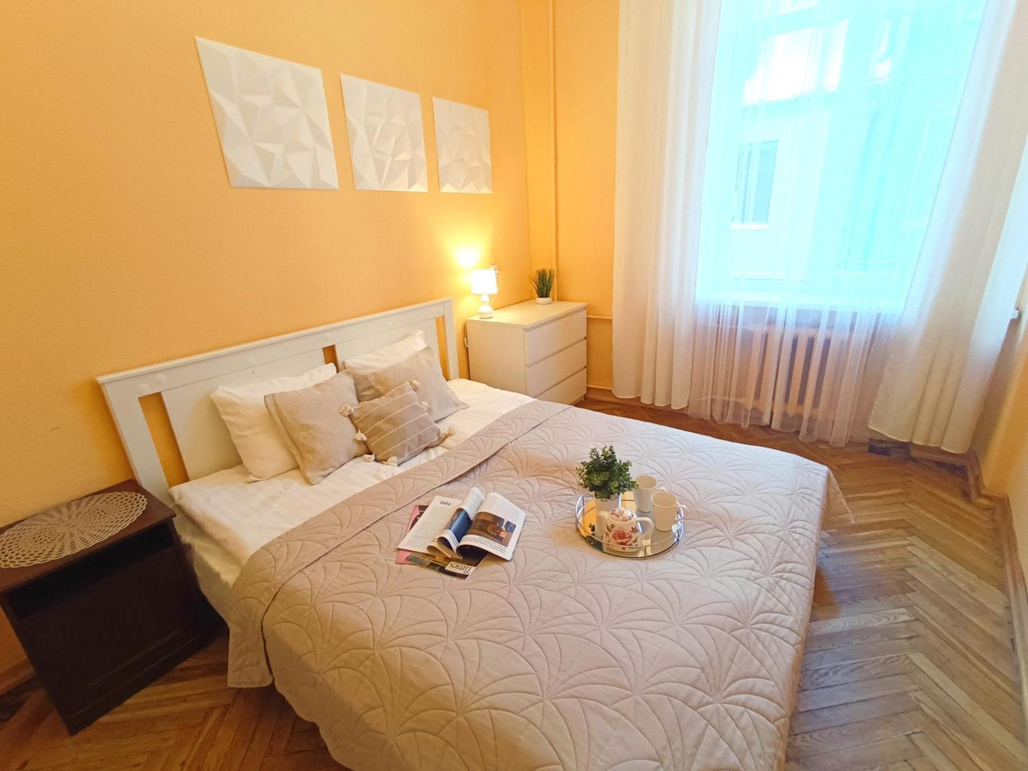 Spacious Old Town Family Peachy 2 Bedrooms Apartment, Nearby The Riga Presidential Castle 外观 照片